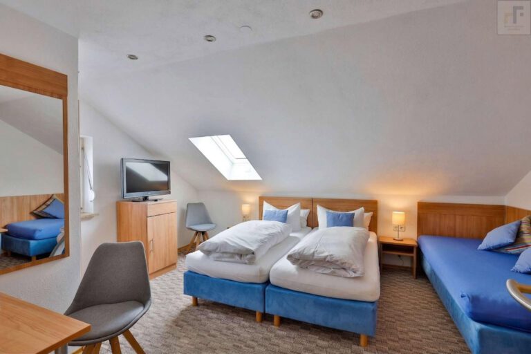 Hotel Hecht Ingolstadt – Doppelzimmer im Dachgeschoss