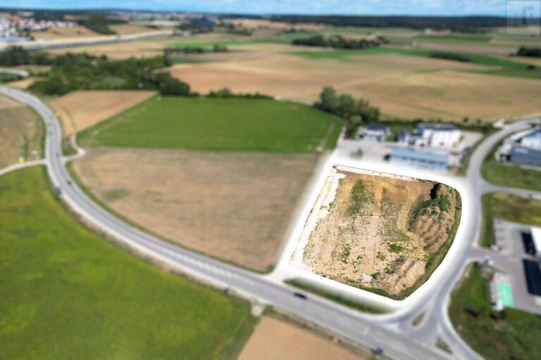 Gewerbegrundstück Ruppertswies Kösching – Blick über das Grundstück