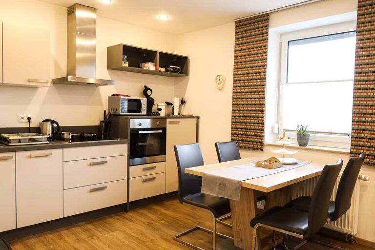 Gästehaus Zur Linde Ingolstadt – Apartment mit Küche